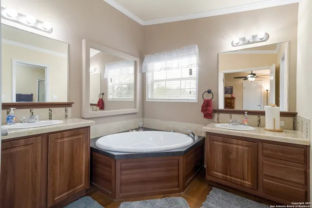 $473,000 | 4892 County Road 427, Stockdale, TX 78160