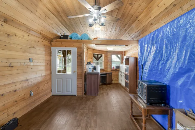 $473,000 | 4892 County Road 427, Stockdale, TX 78160