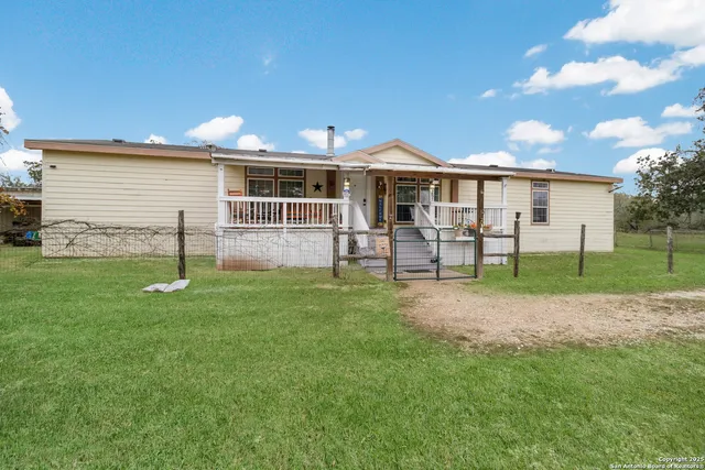 $473,000 | 4892 County Road 427, Stockdale, TX 78160