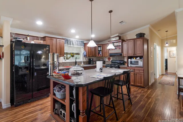 $473,000 | 4892 County Road 427, Stockdale, TX 78160