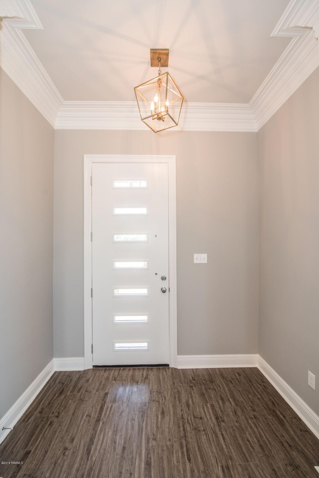 235 Whispering Meadows Road Broussard, LA 70518 - Photo 2 of 18 Gallery Image 2