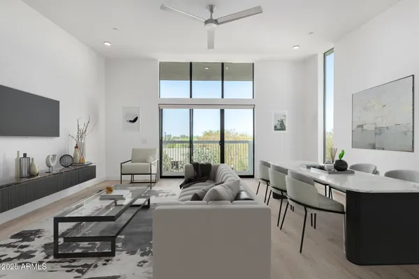 $2,199 | 531 East Willetta Street, Unit 303, Phoenix, AZ 85004