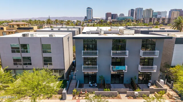 a picture of city view