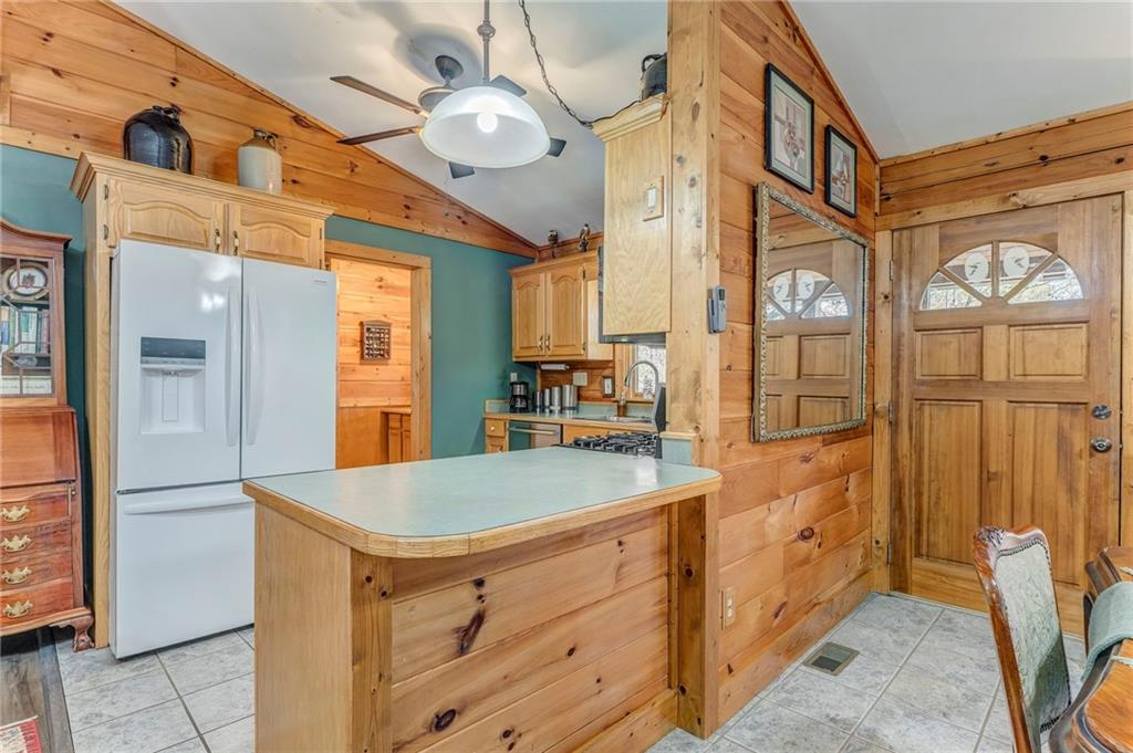 4569 Old Dalton Road Northeast Rome, GA 30165 - Photo 17 of 53 a view of an entryway