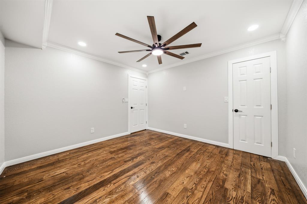 3313 South 3rd Street Waco, TX 76706 - Photo 10 of 28 an empty room with fan and a ceiling fan
