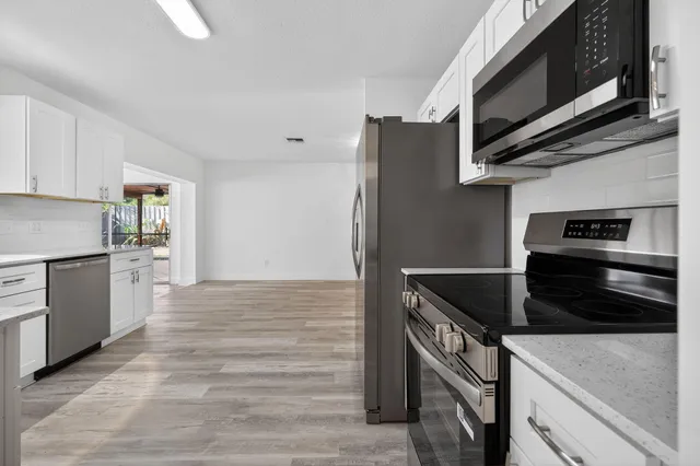 $674,900 | 8776 Southeast Bahama Circle, Hobe Sound, FL 33455