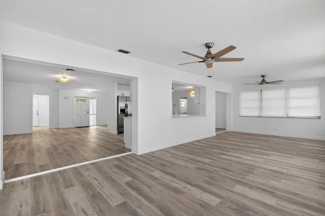 $674,900 | 8776 Southeast Bahama Circle, Hobe Sound, FL 33455