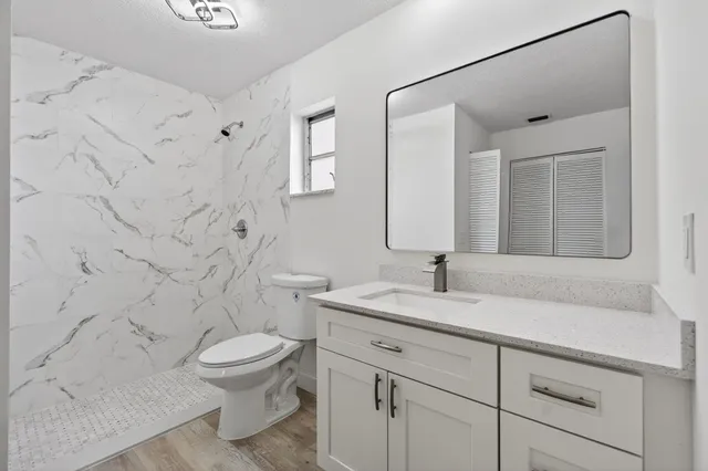 $674,900 | 8776 Southeast Bahama Circle, Hobe Sound, FL 33455