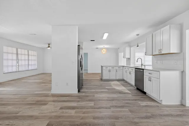 $674,900 | 8776 Southeast Bahama Circle, Hobe Sound, FL 33455