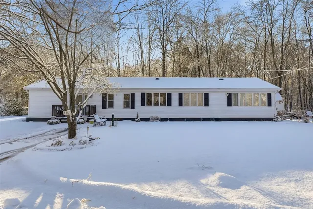 $479,900 | 186 Mohawk Trail, Haverhill, MA 01832