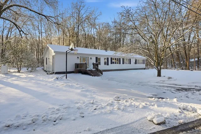 $479,900 | 186 Mohawk Trail, Haverhill, MA 01832