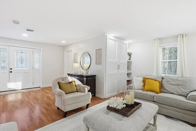 $479,900 | 186 Mohawk Trail, Haverhill, MA 01832