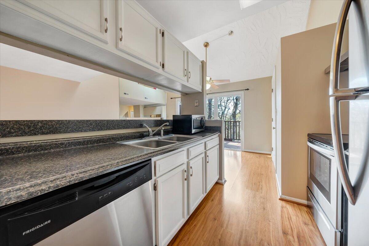 3357 Forest Ridge Road Roanoke, VA 24018 - Photo 11 of 31 11-MIB00030