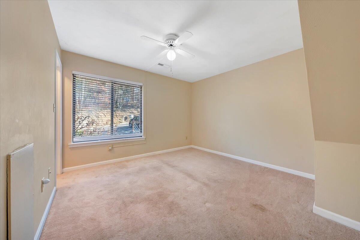 3357 Forest Ridge Road Roanoke, VA 24018 - Photo 13 of 31 13-MIB00039