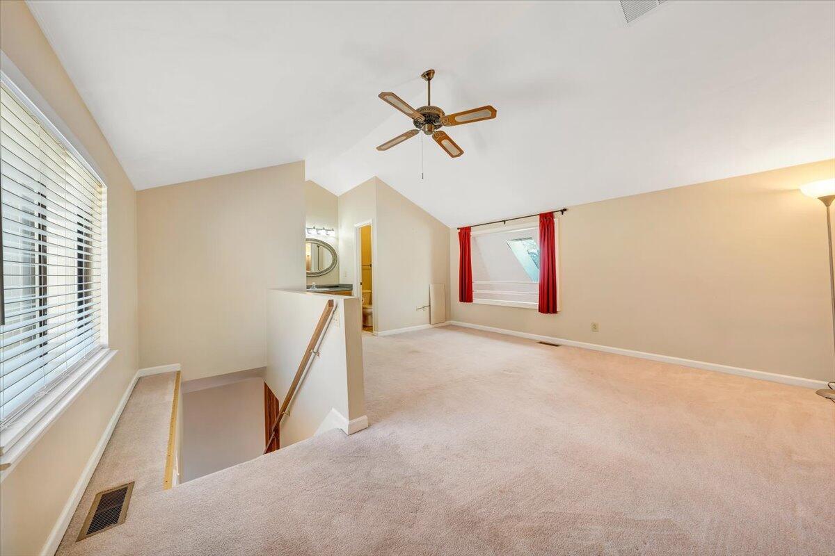 3357 Forest Ridge Road Roanoke, VA 24018 - Photo 18 of 31 18-MIB00054