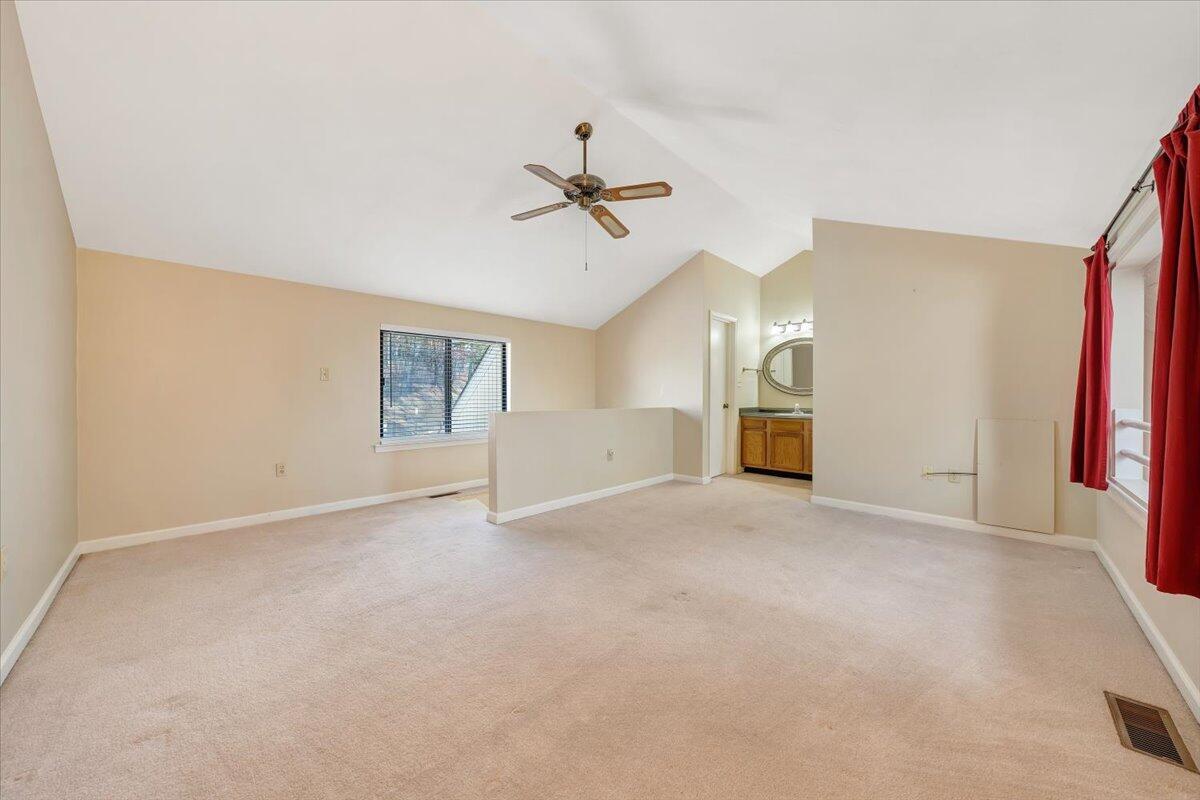 3357 Forest Ridge Road Roanoke, VA 24018 - Photo 19 of 31 19-MIB00057