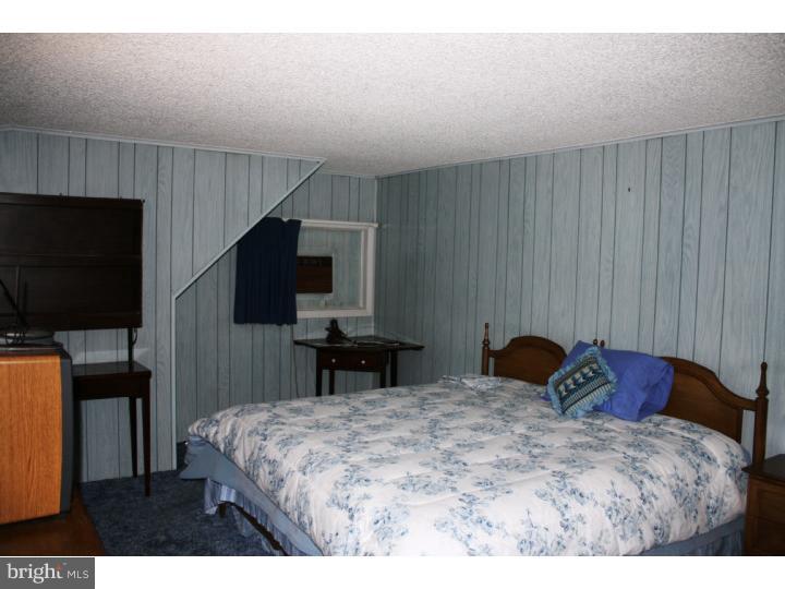 29 Hydrangea Road Levittown, PA 19056 - Photo 13 of 18 Bedroom