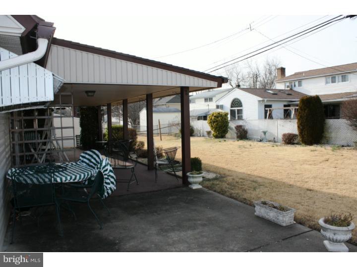 29 Hydrangea Road Levittown, PA 19056 - Photo 15 of 18 Gallery Image 15