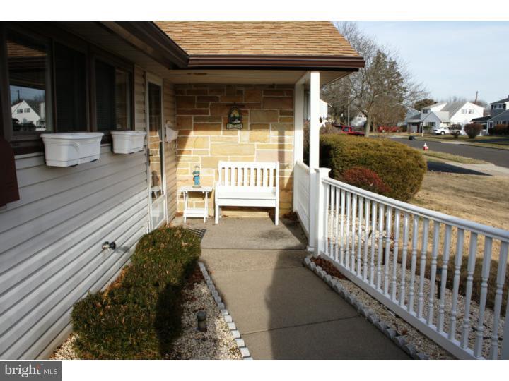 29 Hydrangea Road Levittown, PA 19056 - Photo 4 of 18 Porch