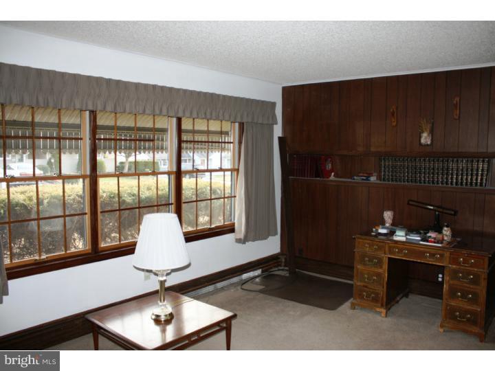 29 Hydrangea Road Levittown, PA 19056 - Photo 10 of 18 Bedroom - Main