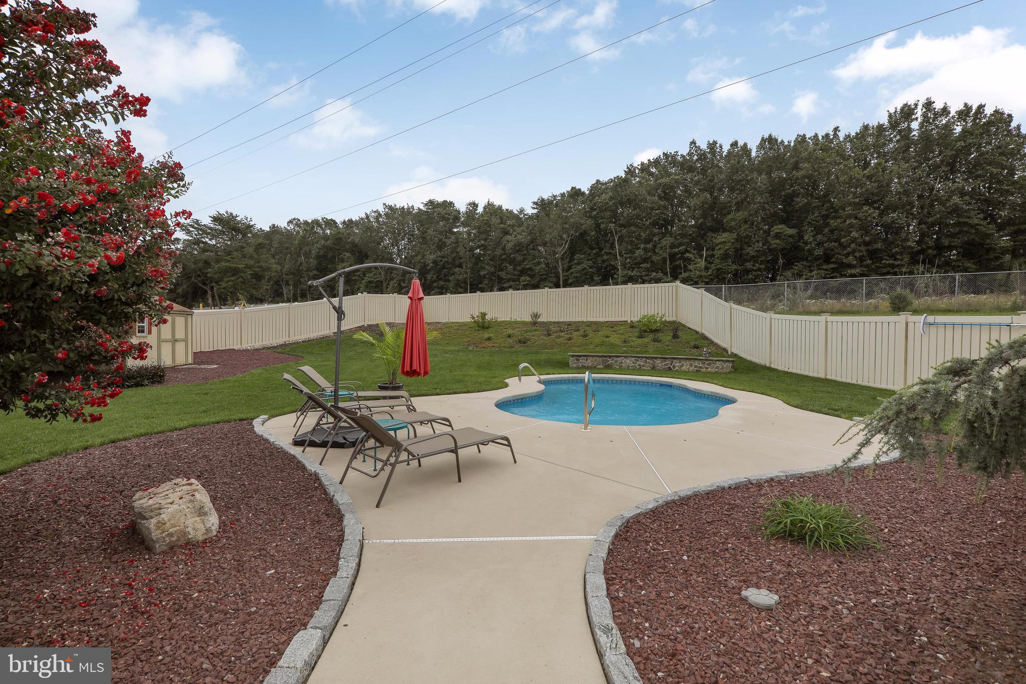 6 Stratford Road Clementon, NJ 08021 - Photo 37 of 47 Pool