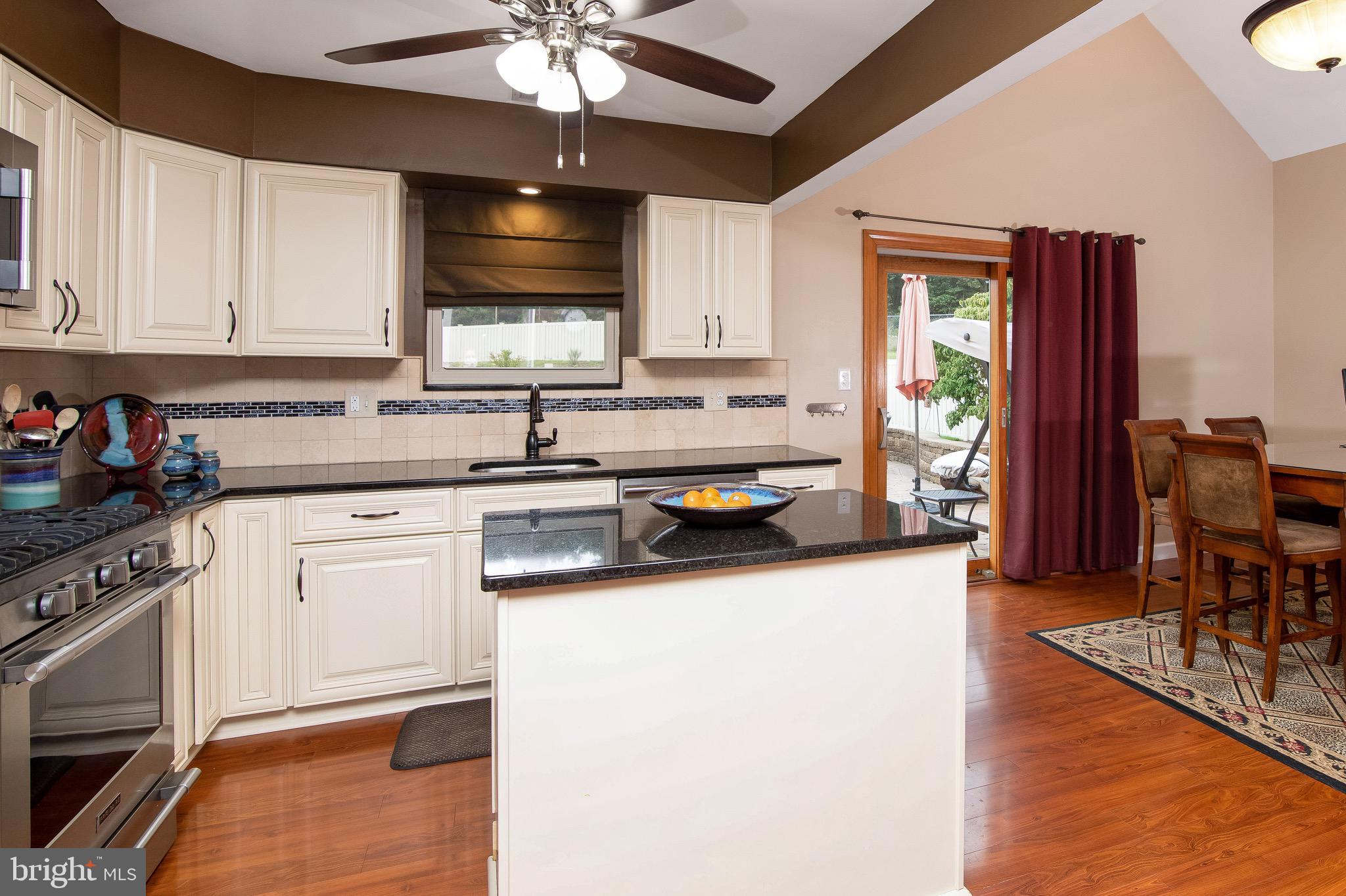 6 Stratford Road Clementon, NJ 08021 - Photo 10 of 47