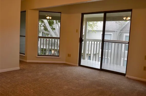 $1,900 | 2379 Briarwest Boulevard, Unit 55, Houston, TX 77077