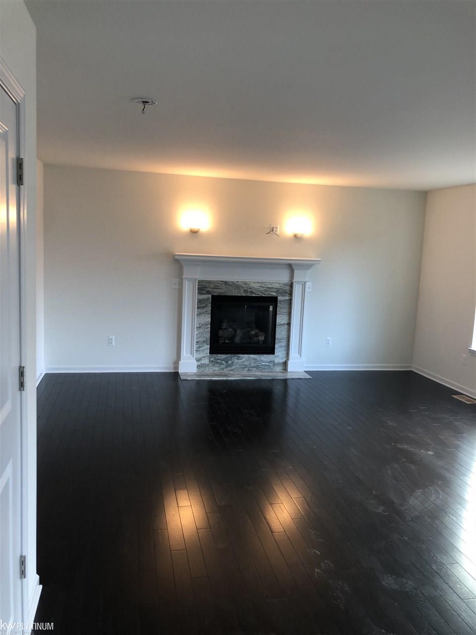 2702 Jewell Drive Rochester, MI 48307 - Photo 4 of 11 50011544-4.JPG