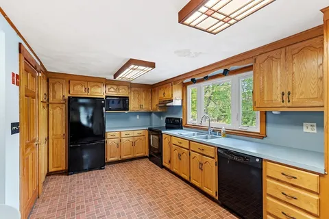 $645,000 | 147 Linebrook Road, Ipswich, MA 01938