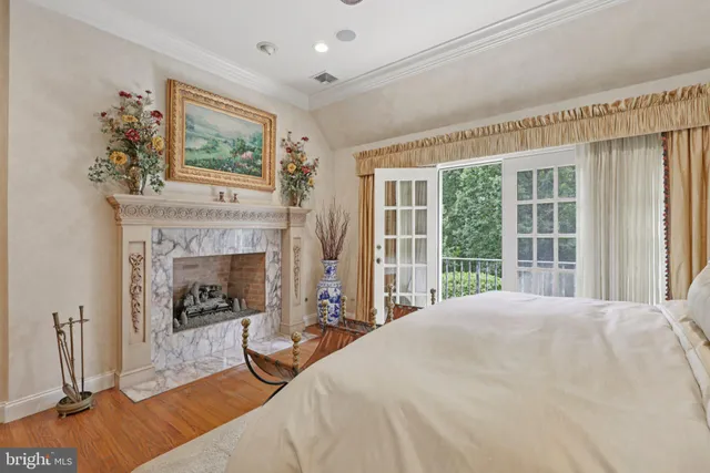 a view of a backyard with a fountain