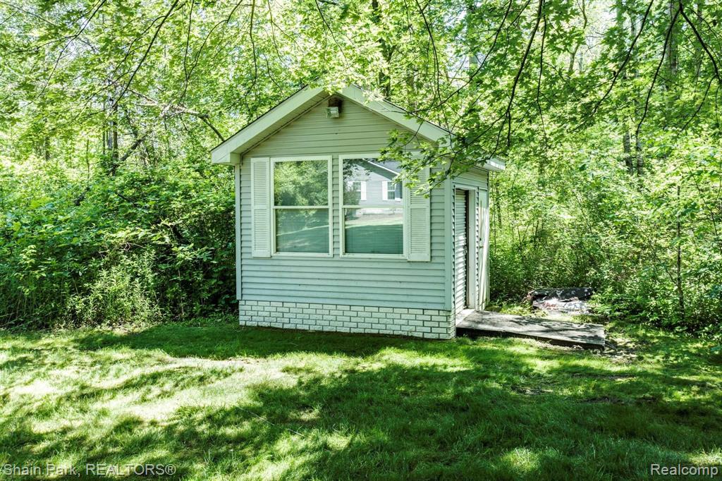 9033 Brandon Road Avoca, MI 48006 - Photo 63 of 84