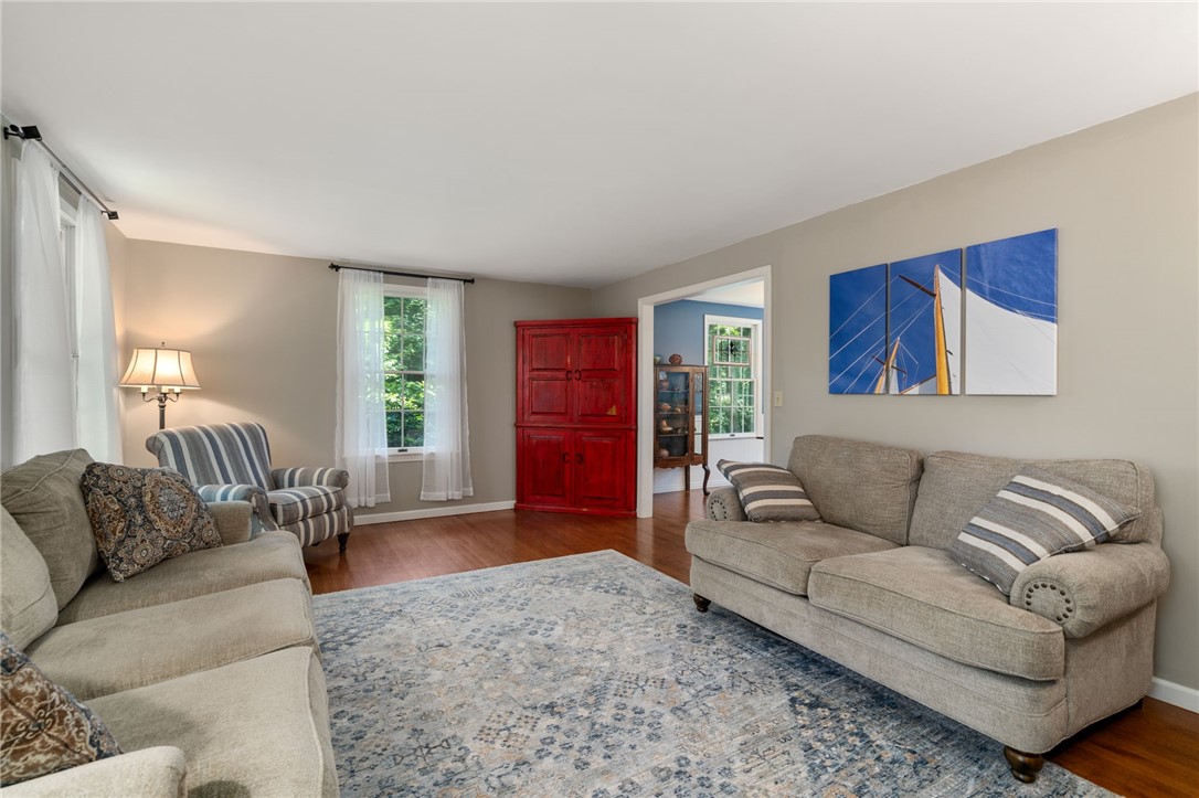 17 Lamson Road Barrington, RI 02806 - Photo 3 of 47 Gallery Image 3