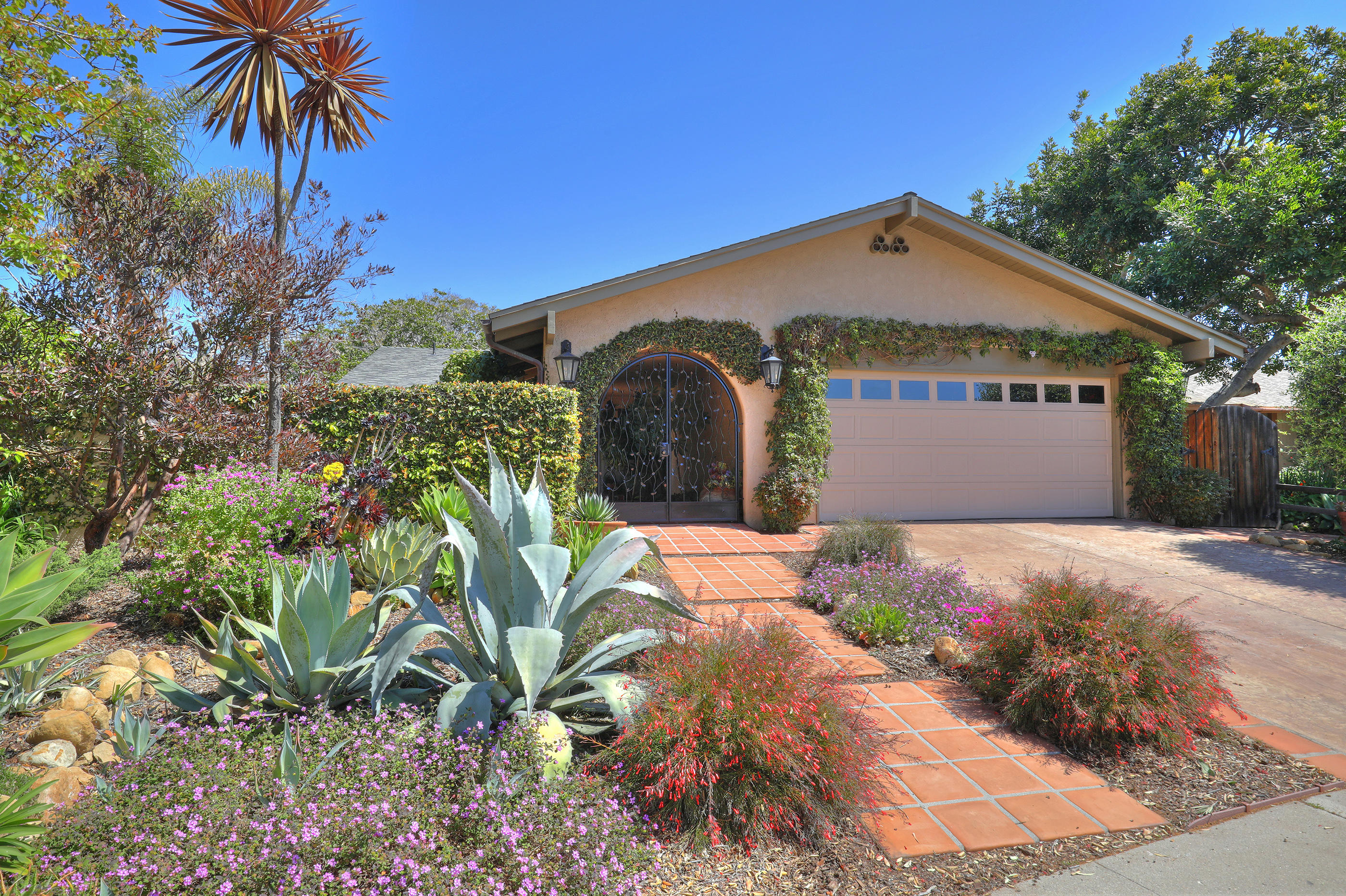5452 Cameo Road Carpinteria, CA 93013 - Photo 1 of 22 front