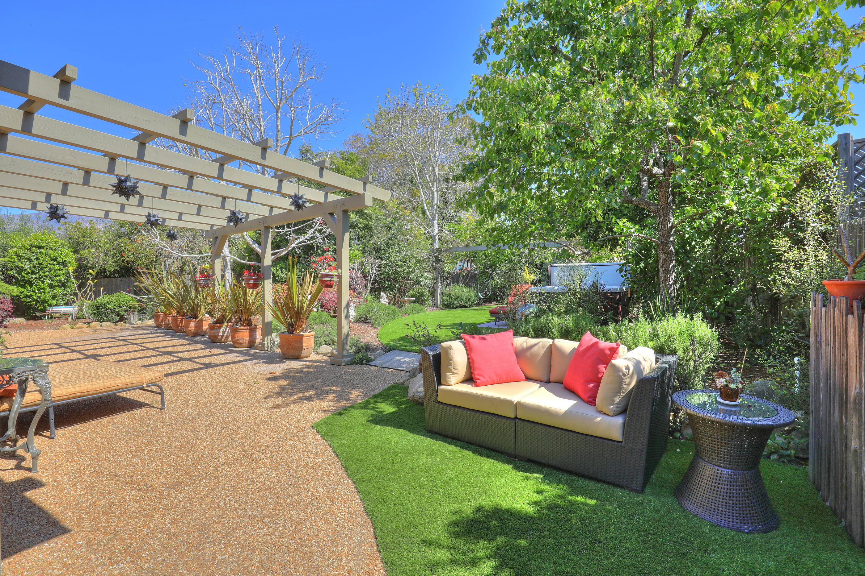 5452 Cameo Road Carpinteria, CA 93013 - Photo 12 of 22 p3