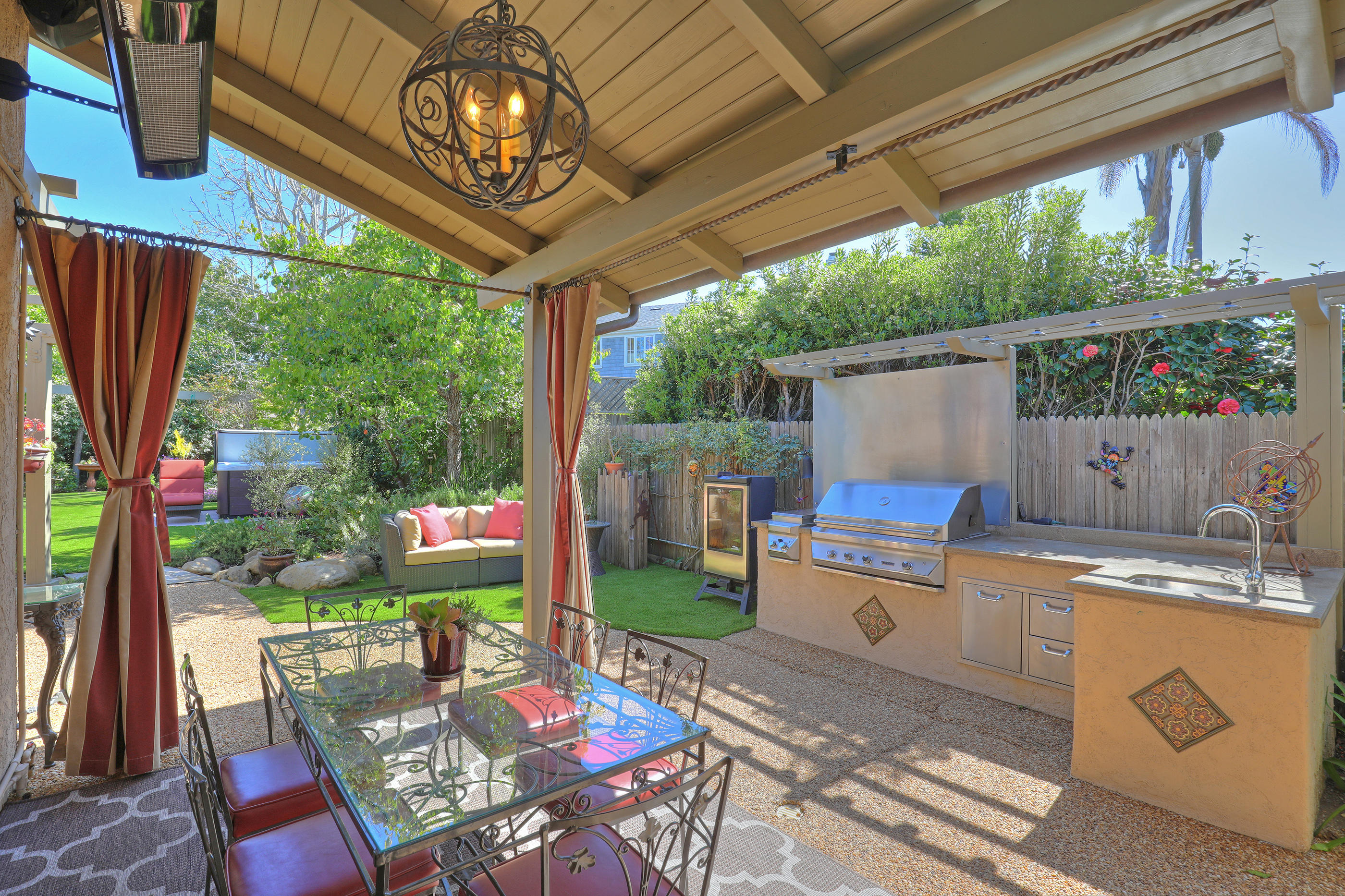 5452 Cameo Road Carpinteria, CA 93013 - Photo 10 of 22 p1