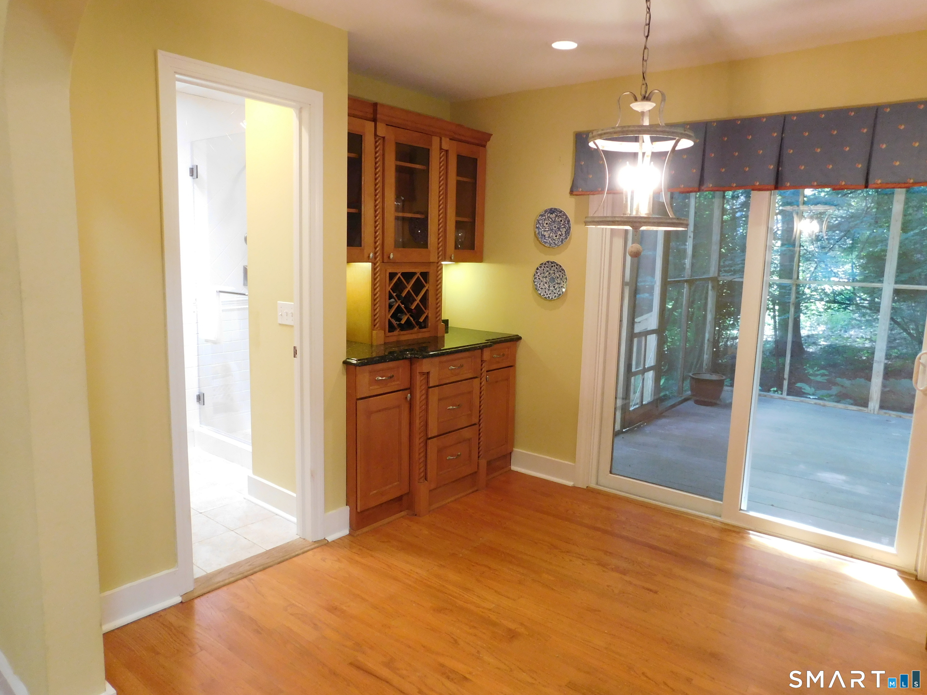 151 Great Quarter Road Newtown, CT 06482 - Photo 5 of 40