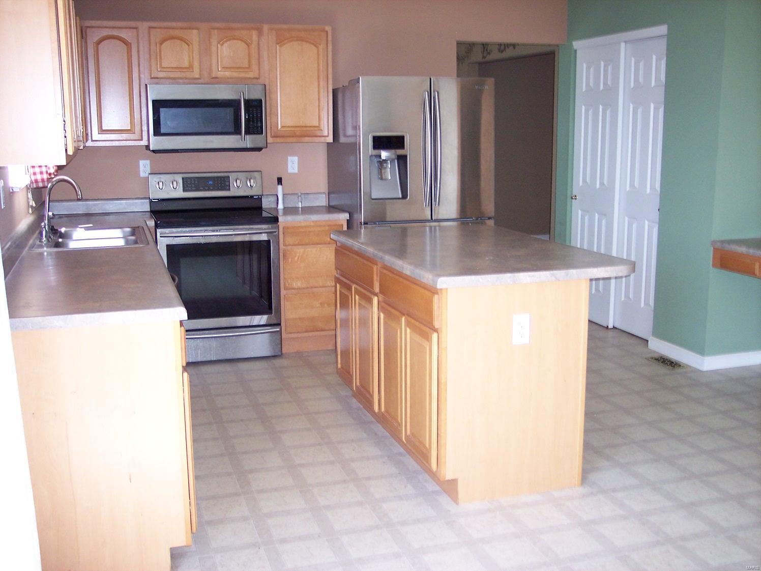 557 Rascal Crossing O'Fallon, MO 63366 - Photo 22 of 52