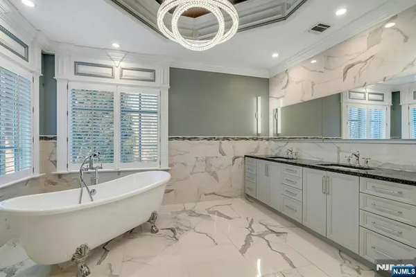 $4,200,000 | 29 North Church Road, Saddle River, NJ 07458