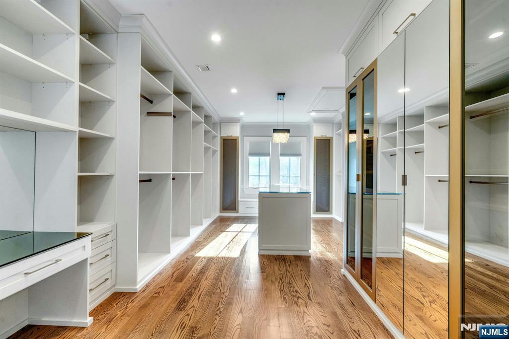 29 North Church Road Saddle River, NJ 07458 - Photo 25 of 47