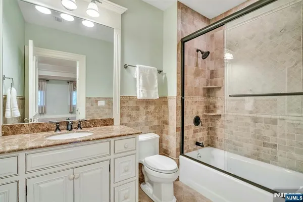 $4,200,000 | 29 North Church Road, Saddle River, NJ 07458