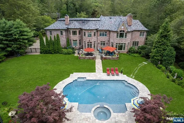 $4,200,000 | 29 North Church Road, Saddle River, NJ 07458
