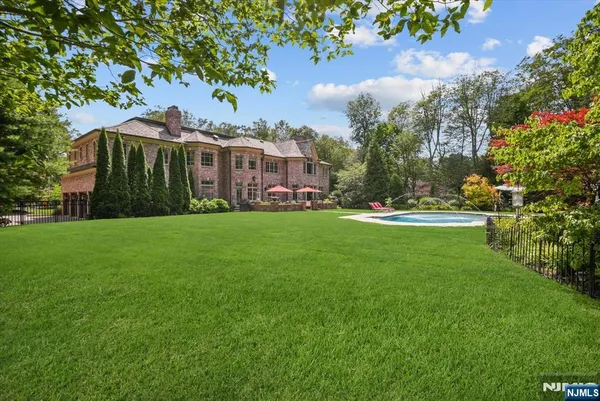 $4,200,000 | 29 North Church Road, Saddle River, NJ 07458