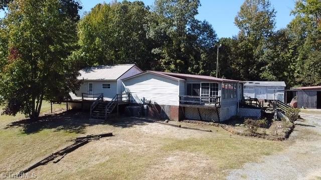 720 Hunt Road Lexington, NC 27292 - Photo 18 of 29 Side View