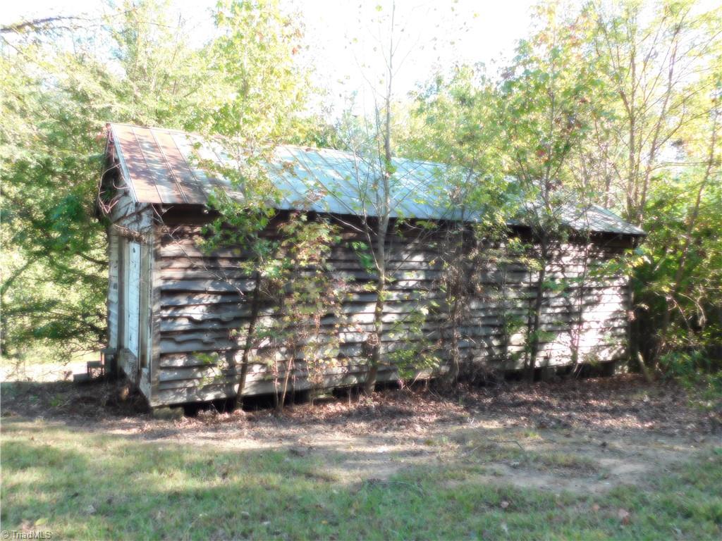 720 Hunt Road Lexington, NC 27292 - Photo 27 of 29 Storage Building 3