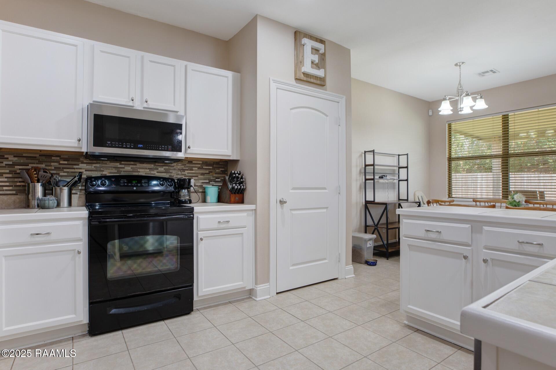 103 Still Waters Road Broussard, LA 70518 - Photo 11 of 22 103 Still Water -11