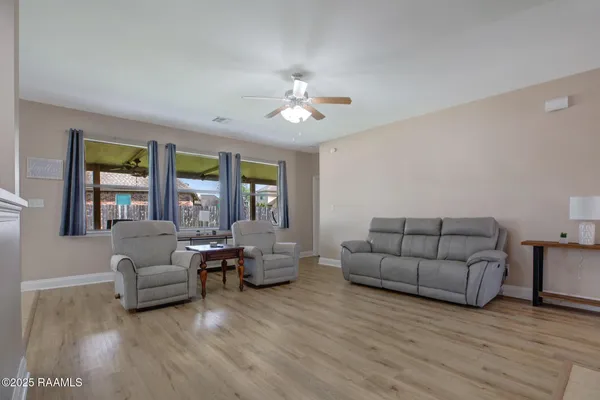 $247,500 | 103 Still Waters Road, Broussard, LA 70518