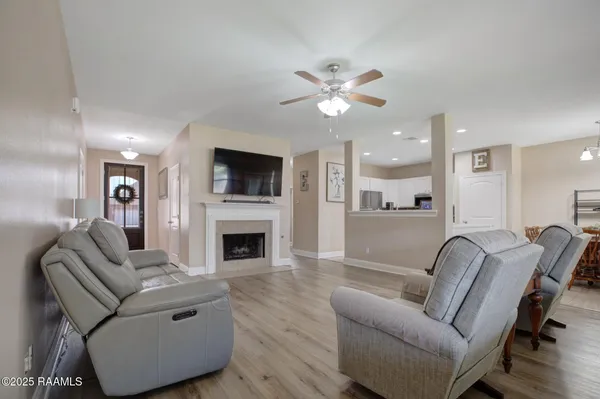 $247,500 | 103 Still Waters Road, Broussard, LA 70518