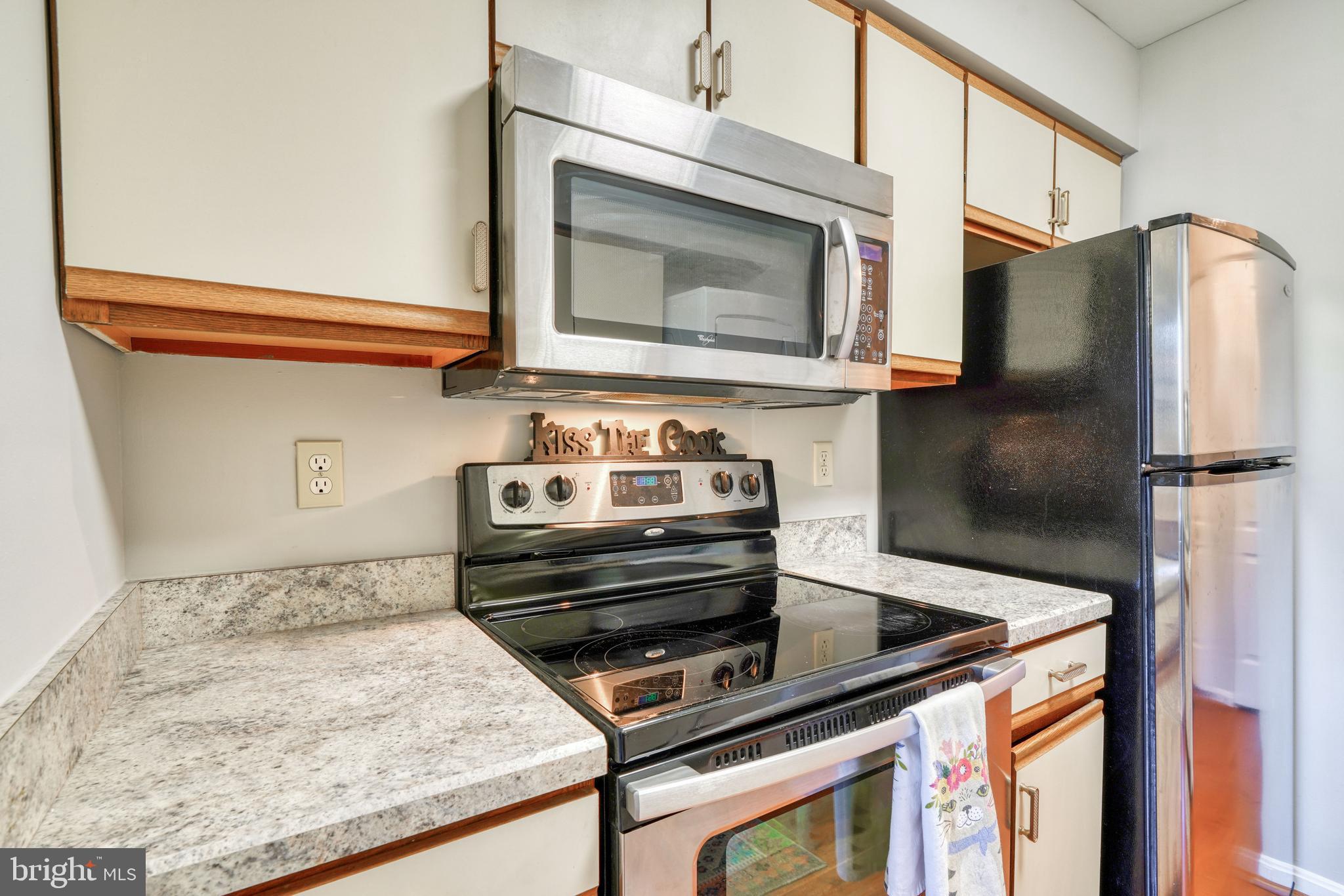 8585 Falls Run Road, Unit I Ellicott City, MD 21043 - Photo 12 of 34 Gallery Image 12