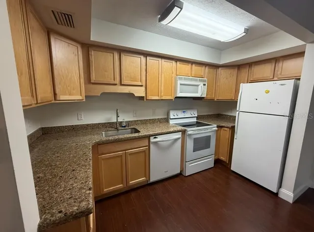 $1,495 | 631 North Orange Avenue, Unit 104, Sarasota, FL 34236