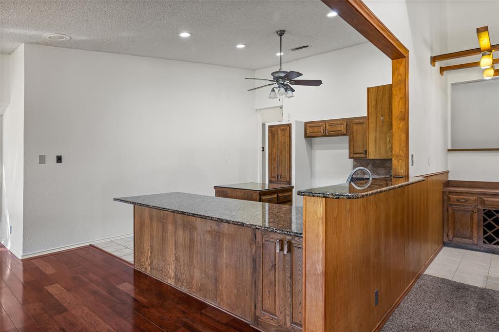 7508 Ravenswood Road Granbury, TX 76049 - Photo 15 of 40